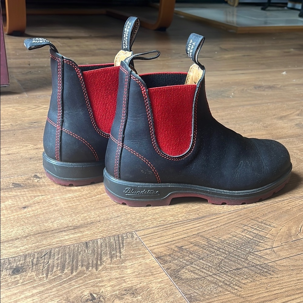Blundstone Black and Red Ankle Boots